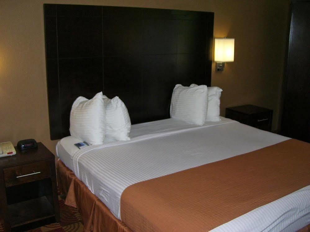 Americas Best Value Inn&Suites Bastrop Exterior foto