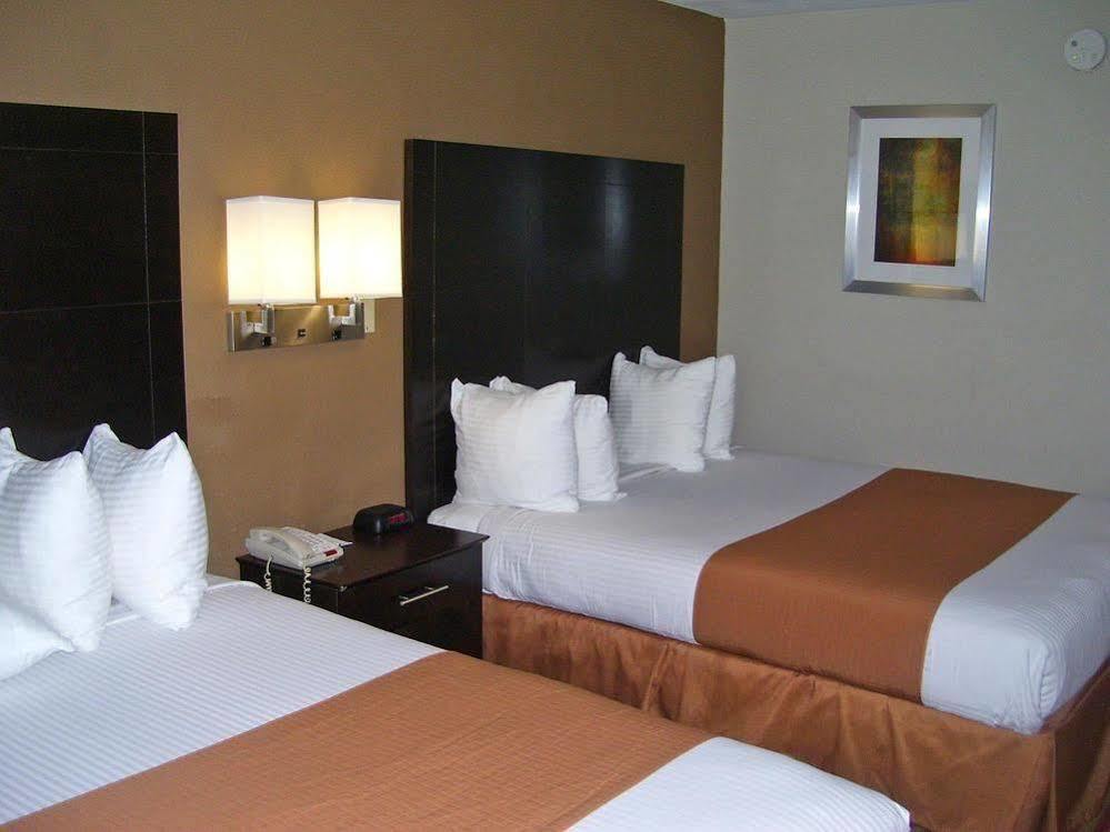 Americas Best Value Inn&Suites Bastrop Exterior foto